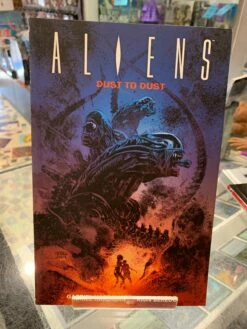 Dark Horse- Aliens - Dust To Dust