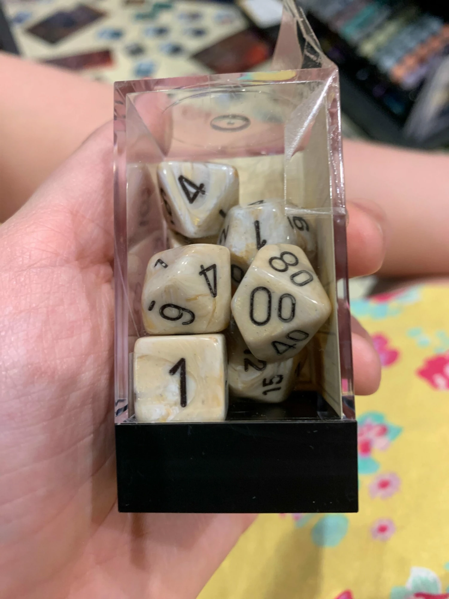 Chessex D7-Die Set Dice Marble Ivory Black(7 Dice In Display) 3 Chessex D7-Die Set Dice Marble Ivory Black(7 Dice In Display)