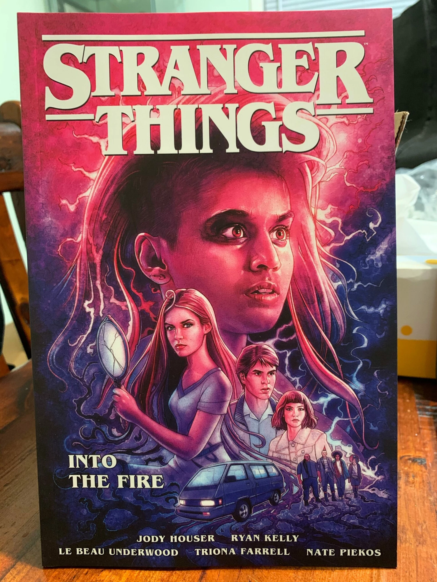 Dark Horse- Stranger Things #3 - Into The Fire 3 Dark Horse- Stranger Things #3 - Into The Fire