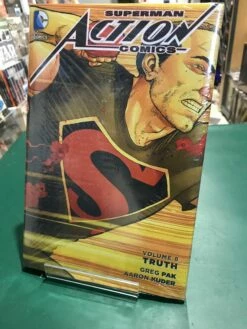 DC Comics - Action Comics #8 - Truth HC